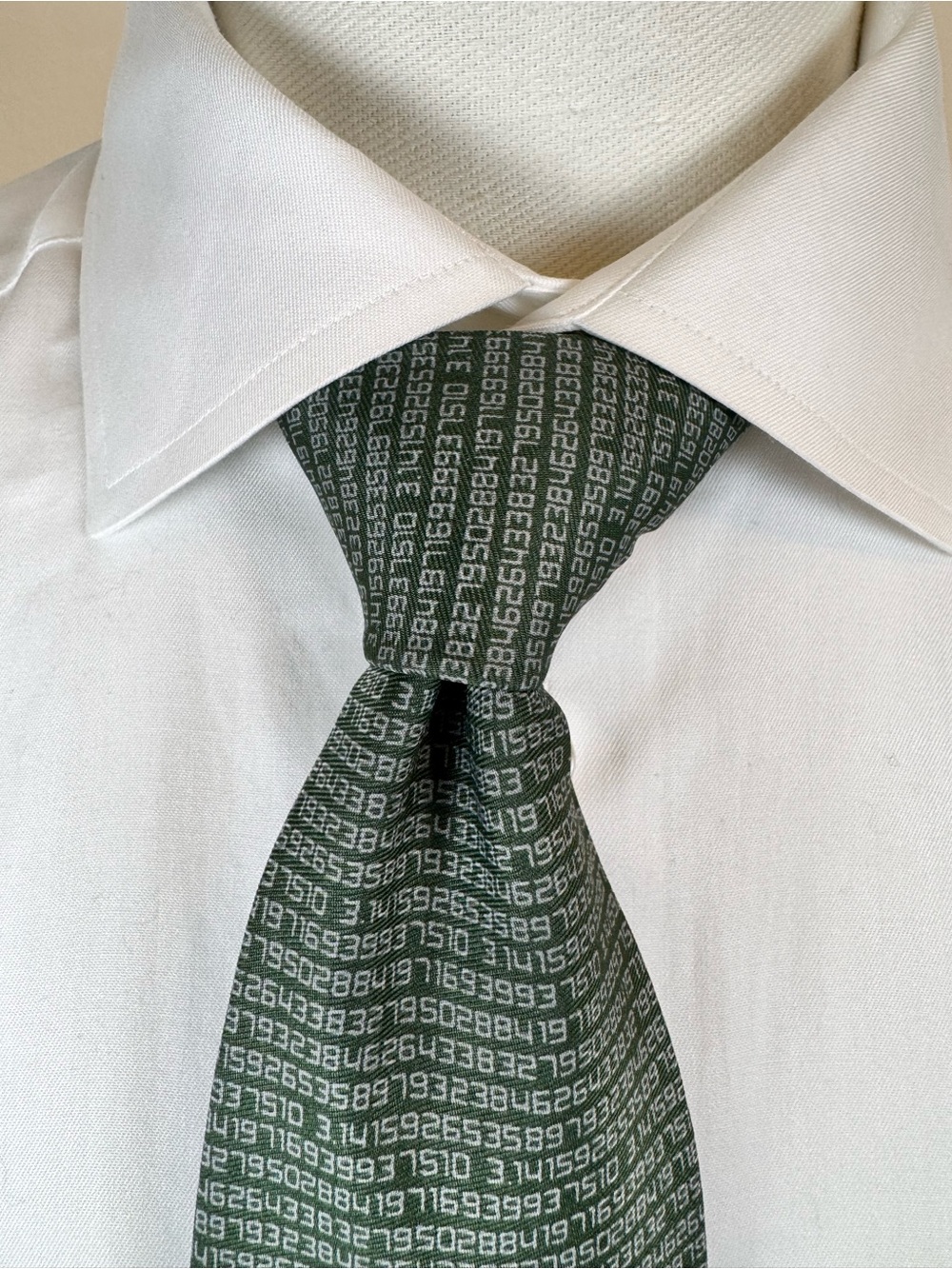 Wild Ties - Pie Anyone? Men’s Necktie Green Patterned Microfiber Tie